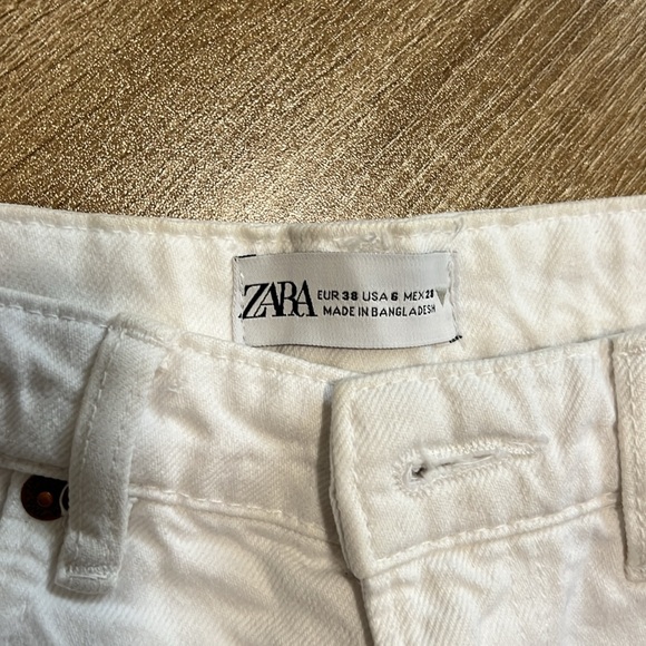 Zara High Rise White Denim Shorts - Picture 2 of 3